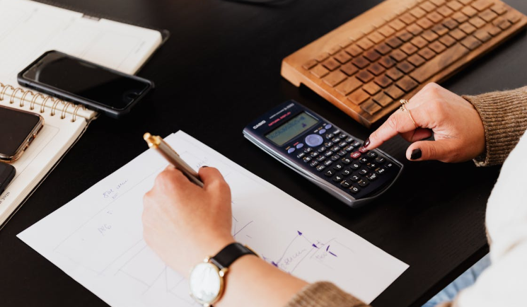 How Personal Decision-Making Can Benefit from Tech